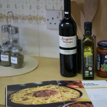 Sunny Family By The Nyaraló