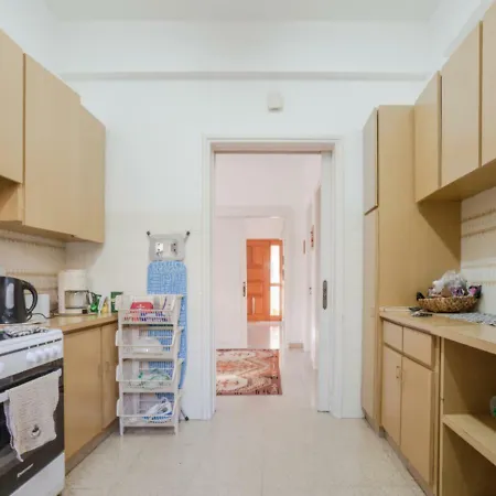 Sunny Family By The Hébergement de vacances *